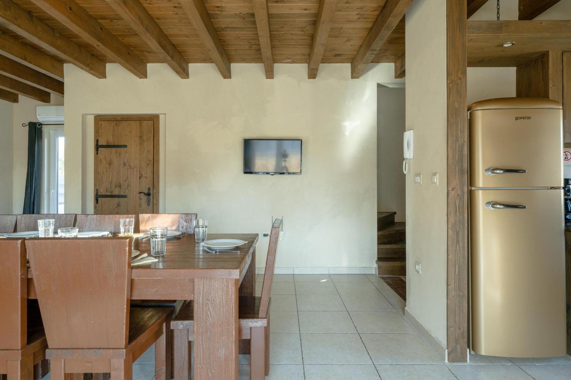 Villa Castagna Near The Sea With Private Pool And Sauna Premantura Dış mekan fotoğraf