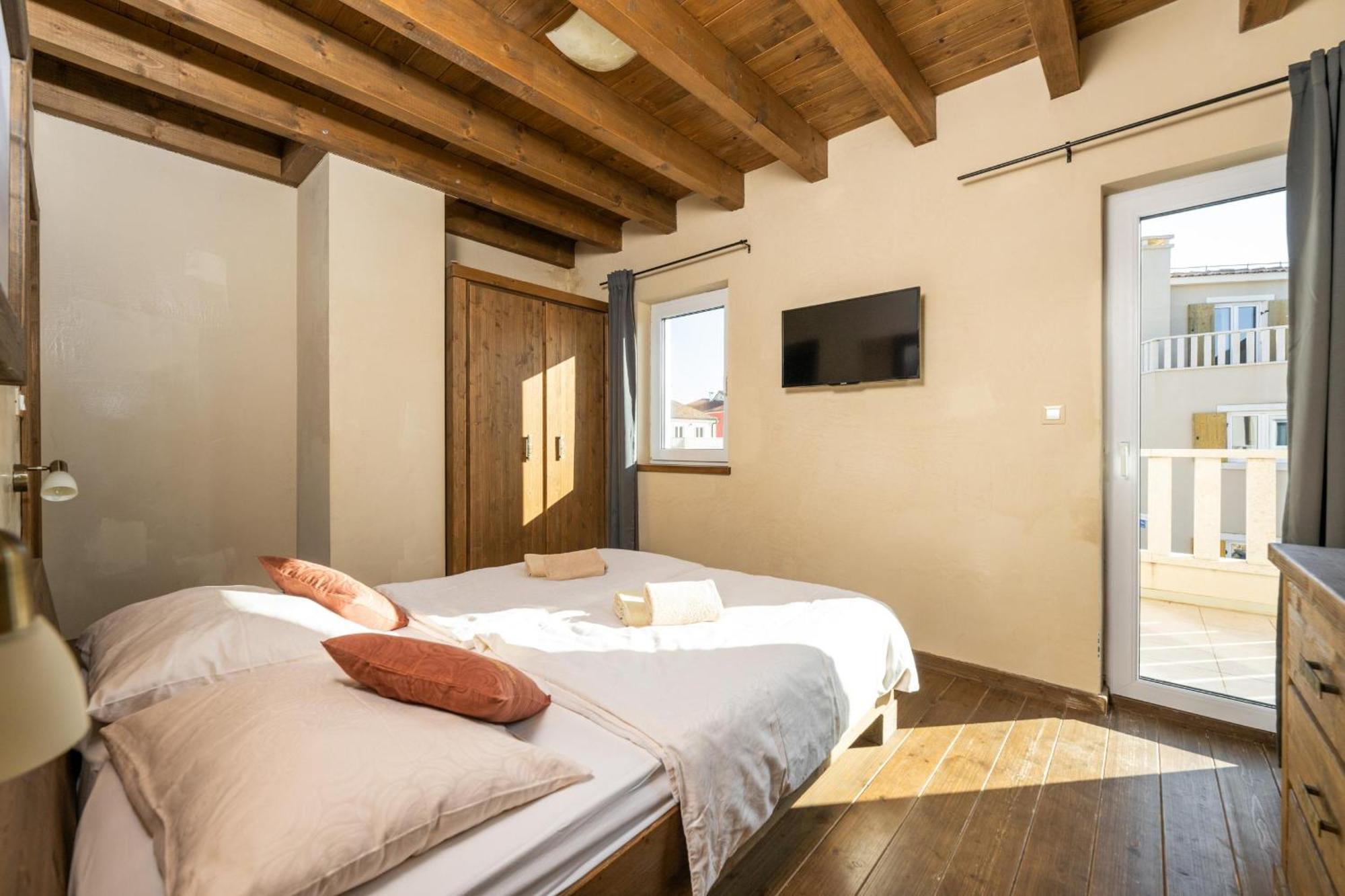 Villa Castagna Near The Sea With Private Pool And Sauna Premantura Dış mekan fotoğraf