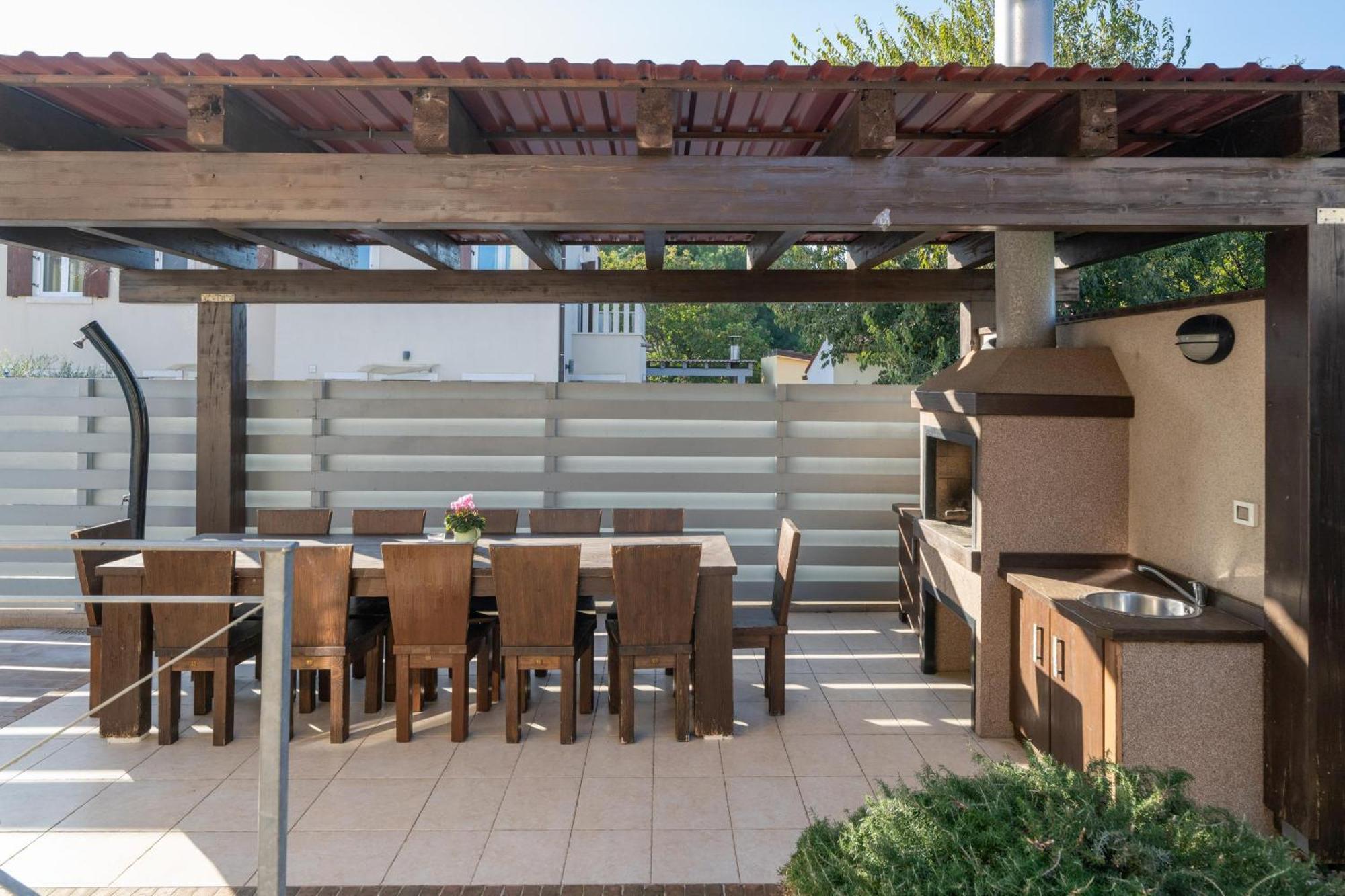 Villa Castagna Near The Sea With Private Pool And Sauna Premantura Dış mekan fotoğraf